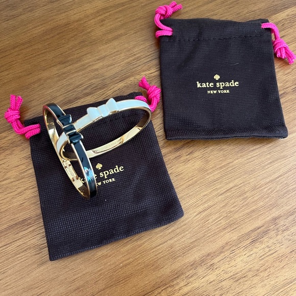 ♠️ Set of two Bangle’s ♠️ Kate Spade - Picture 3 of 4